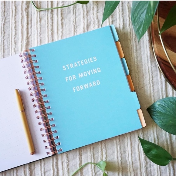 'Don't Look Back' Planner - Christine Caine - Picture 4 of 10